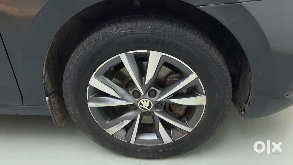 Skoda Slavia Style 1.5l Tsi Dsg, 2022, Petrol