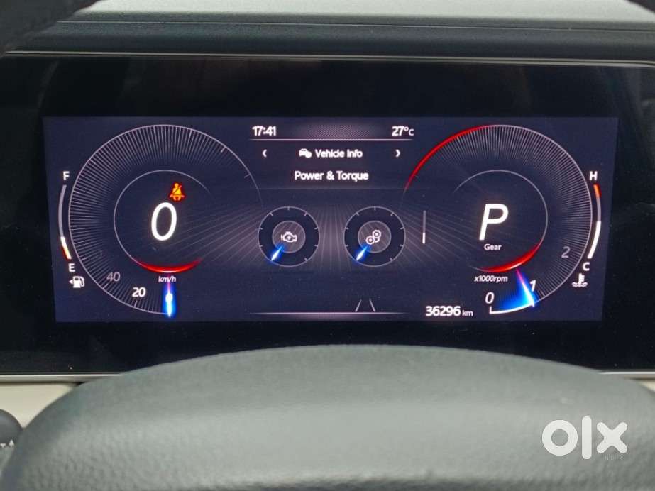 Mahindra Xuv700 2.0 Ax 7 Petrol At Str, 2022, Petrol