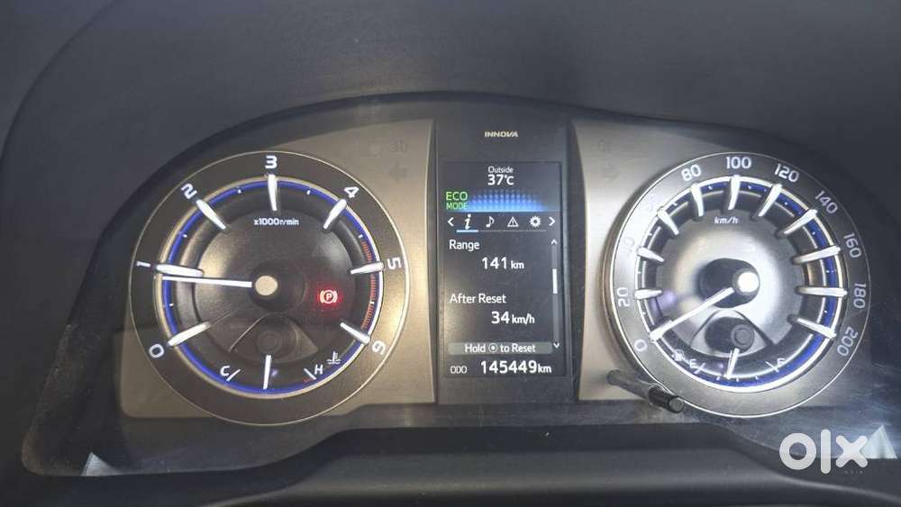 Toyota Innova Crysta 2.4 V 8 Str, 2017, Diesel
