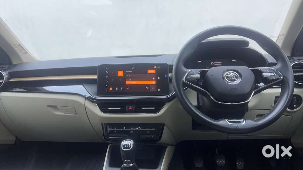 Skoda Slavia Style 1.0l Tsi Mt, 2024, Petrol