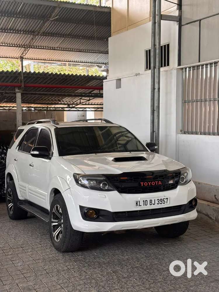 Toyota Fortuner 2011