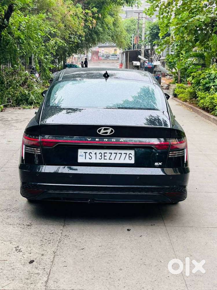 Hyundai Verna 1.5 Sx (o) Ivt, 2023, Petrol