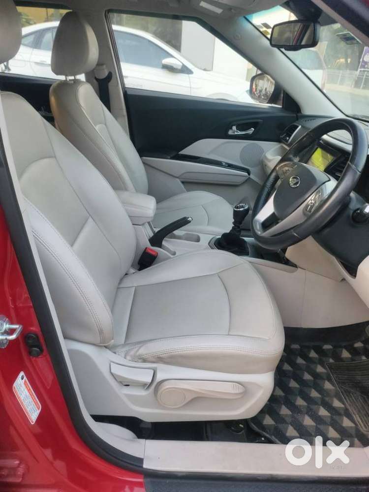 Mahindra Xuv300 W8, 2021, Petrol