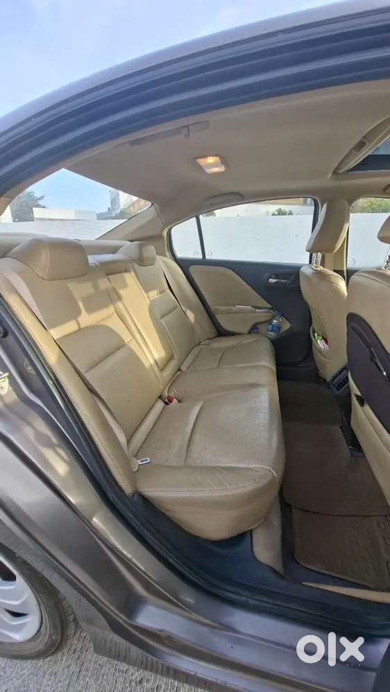 Pristine Honda City Vx Cvt Automatic Petrol + Cng : Mileage With Power