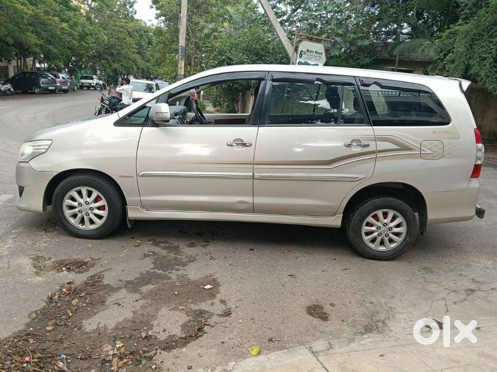 Toyota Innova 2.5 Ev (diesel) Ps 8 Seater Bs Iv, 2013, Diesel