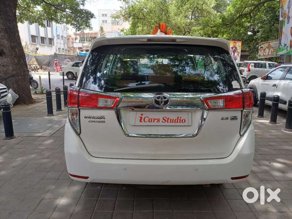Toyota Innova Crysta 2.8 Zx At 7 Seater, 2017, Diesel