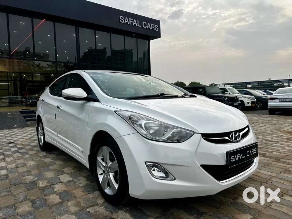Hyundai Elantra 1.8 Sx Mt, 2015, Petrol