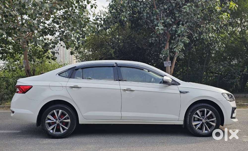 Skoda Slavia Style 1.5l Tsi Mt, 2022, Petrol