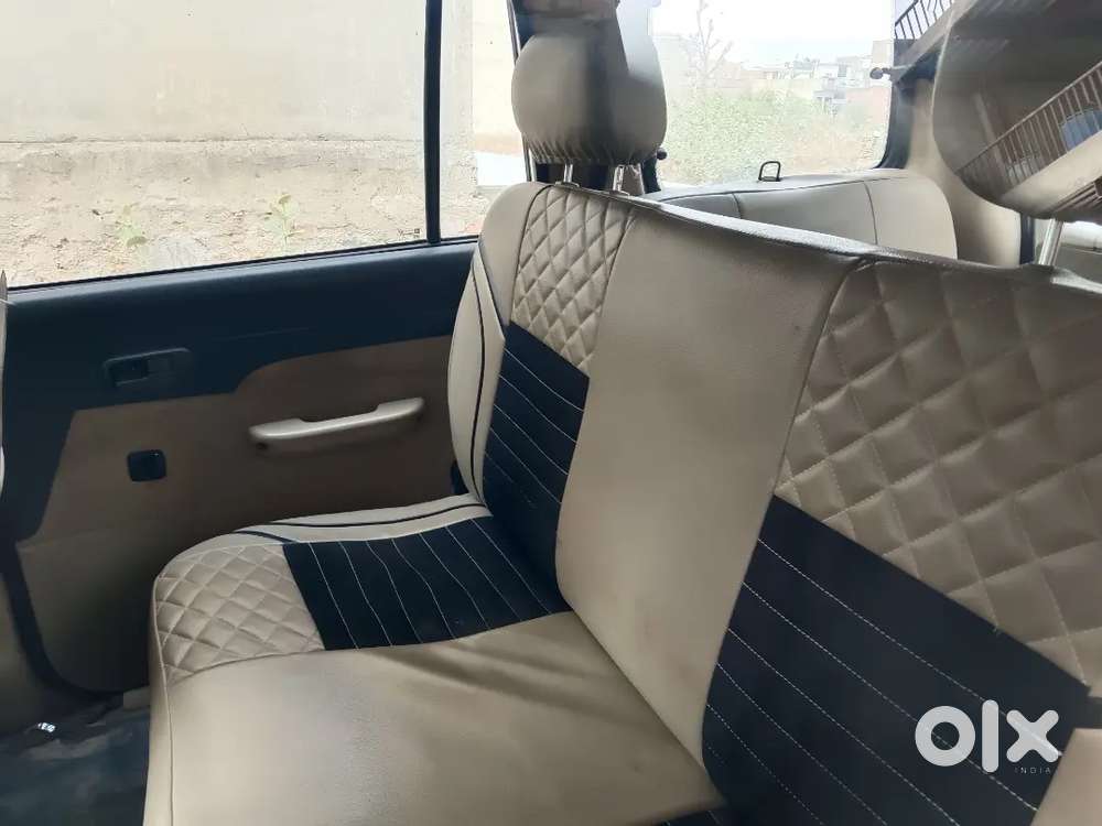 Good Condition White Colour ,texi Permit