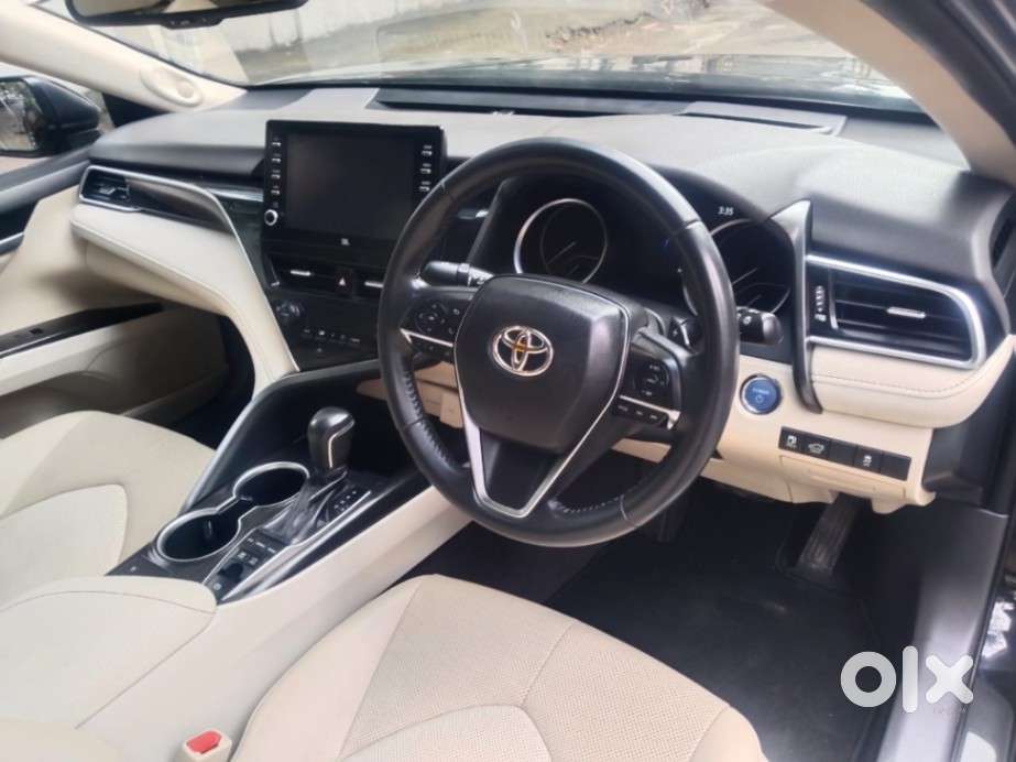 Toyota Camry Hybrid, 2022, Petrol