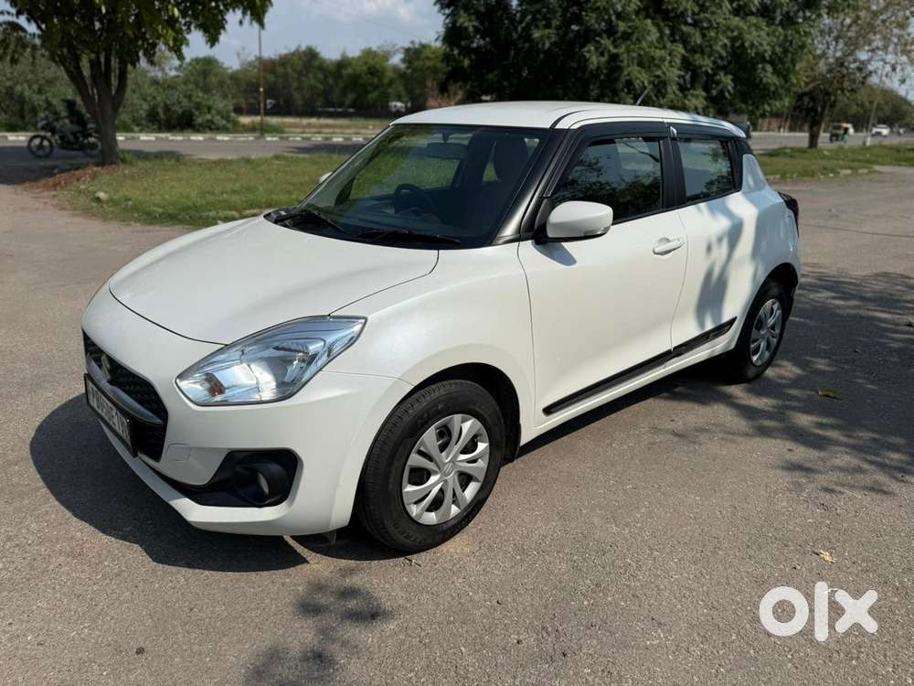 Maruti Suzuki Swift Vxi + Manual, 2023, Petrol