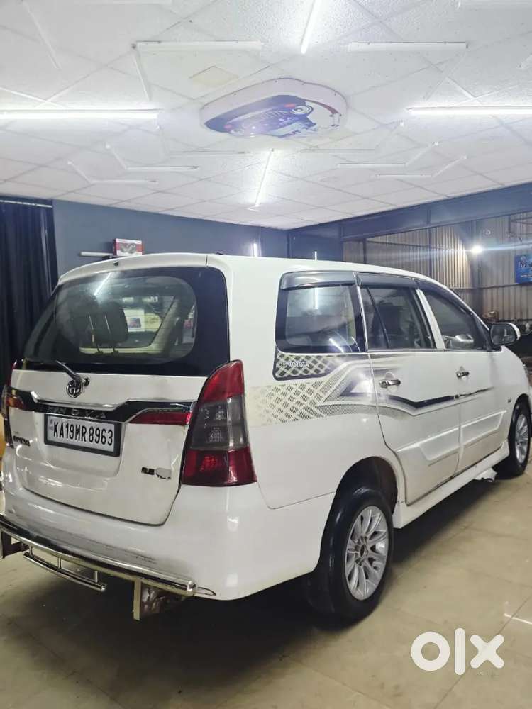 Innova 2.5 G Diesel 8 Seater For Sale Immediate Sale