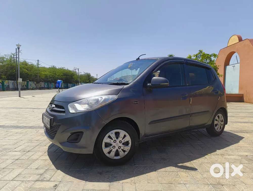 Urgent Sale: I10 Sportz 2011  82.5k Km  Clean & Maintained