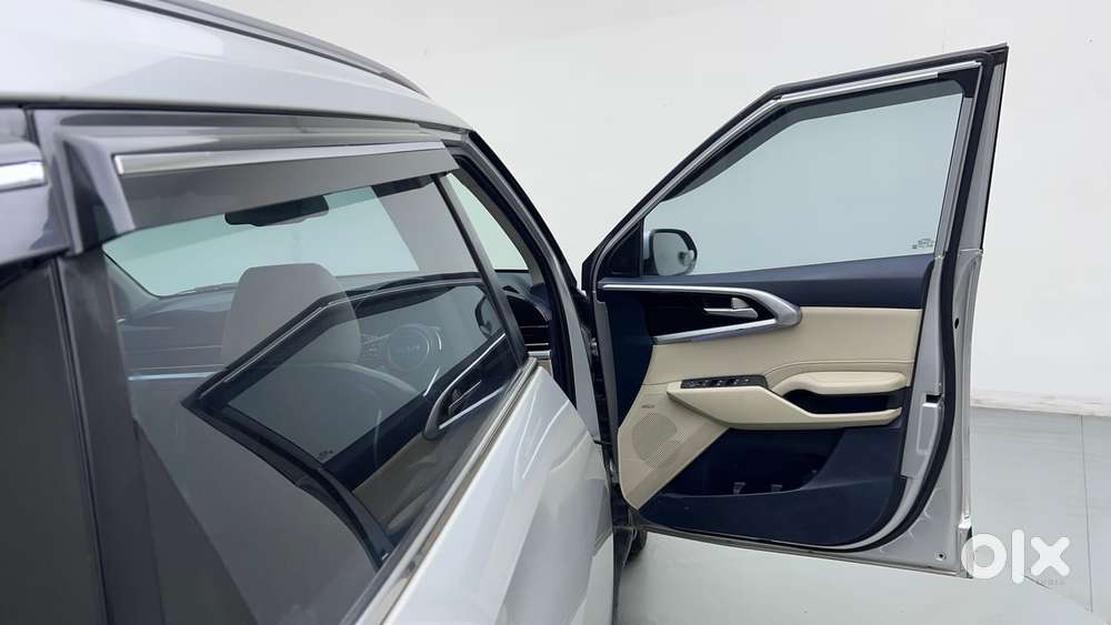Kia Carens 1.5 Luxury Plus Diesel 6 Str, 2022, Diesel