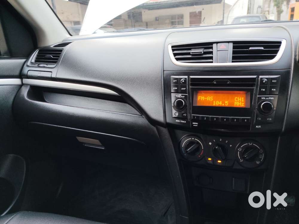 Maruti Suzuki Swift Vxi 1.2 Abs Bs-iv, 2015, Petrol