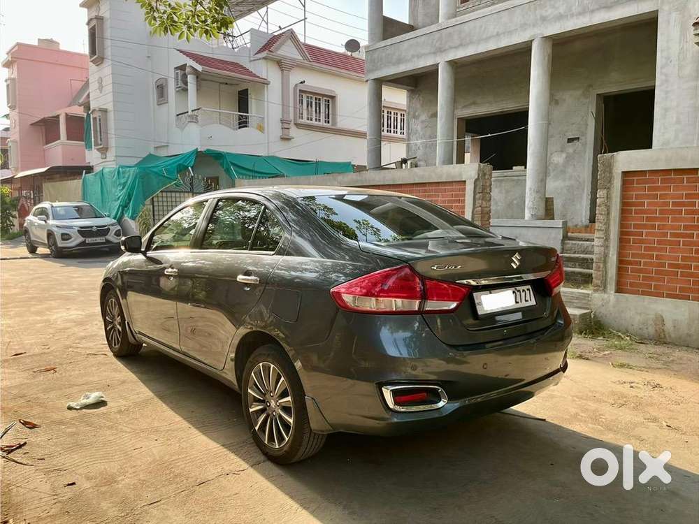 Maruti Suzuki Ciaz Alpha Hybrid (top Model)