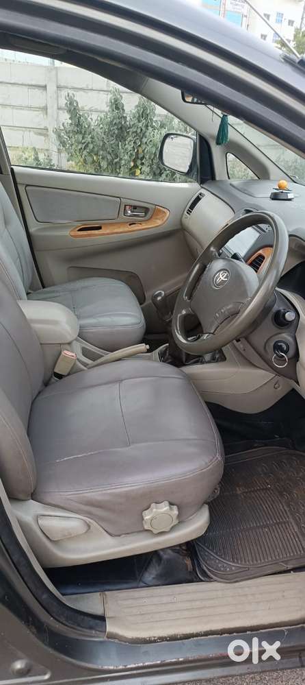 Toyota Innova 2.5 V 7 Str, 2009, Diesel