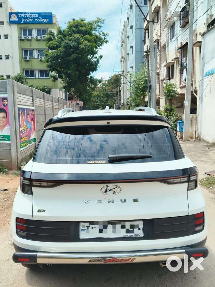 Hyundai Venue Sx Mt, 2023, Diesel