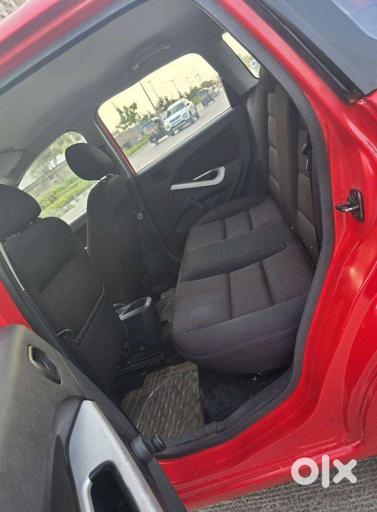 Ford Figo 1.2p Titanium Mt, 2010, Petrol