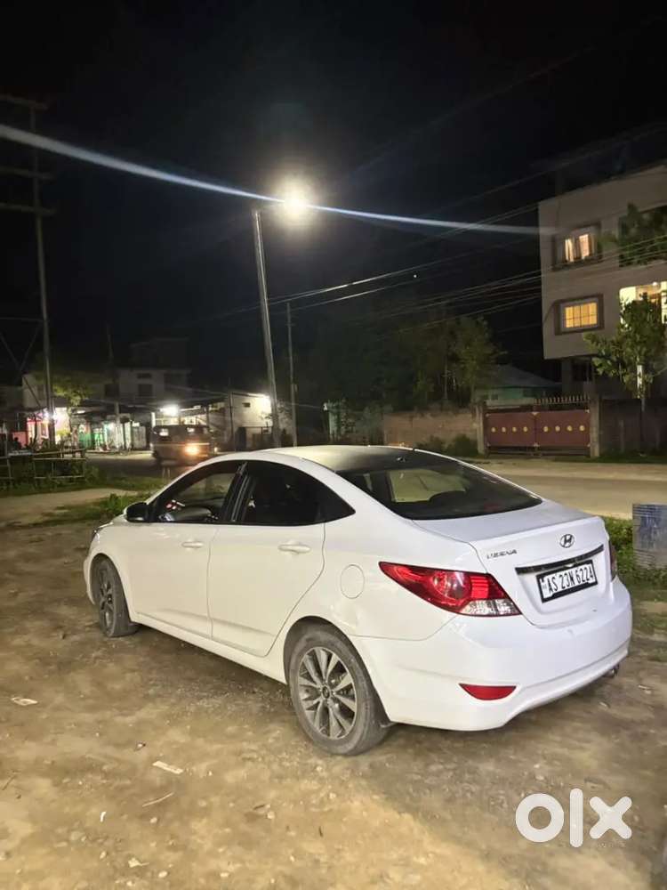 Hyundai Verna 2015