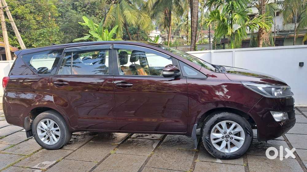 Toyota Innova Crysta 2.4 G Plus Mt 8s, 2017, Diesel