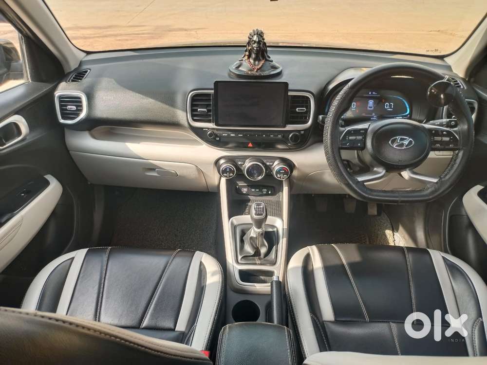 Hyundai Venue Sx (o) Mt 1.5 Diesel, 2024, Diesel