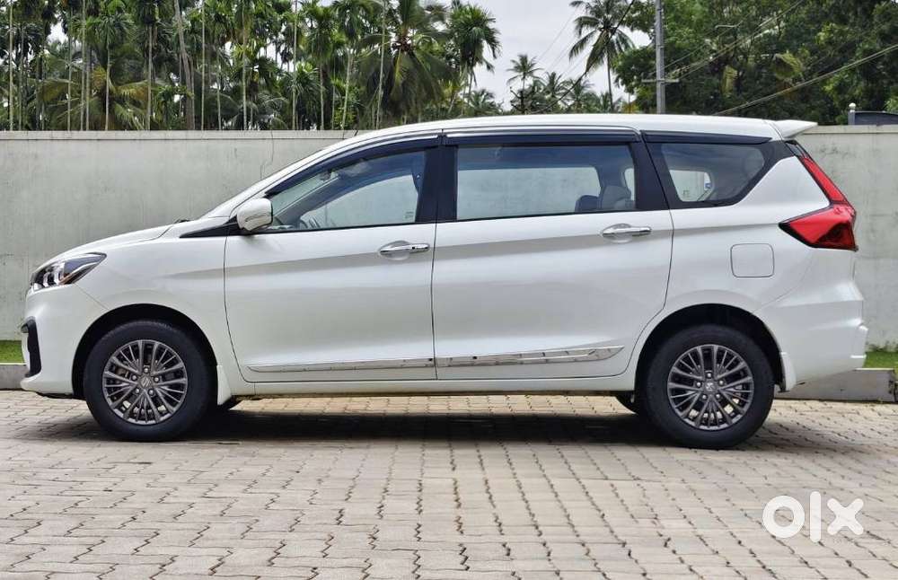 Maruti Suzuki Ertiga Zxi At Petrol, 2020, Petrol