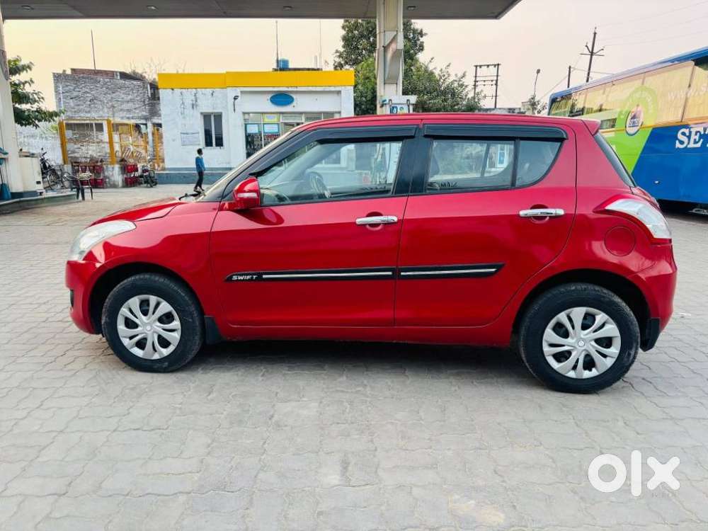 Maruti Suzuki Swift Vxi + Manual, 2012, Petrol