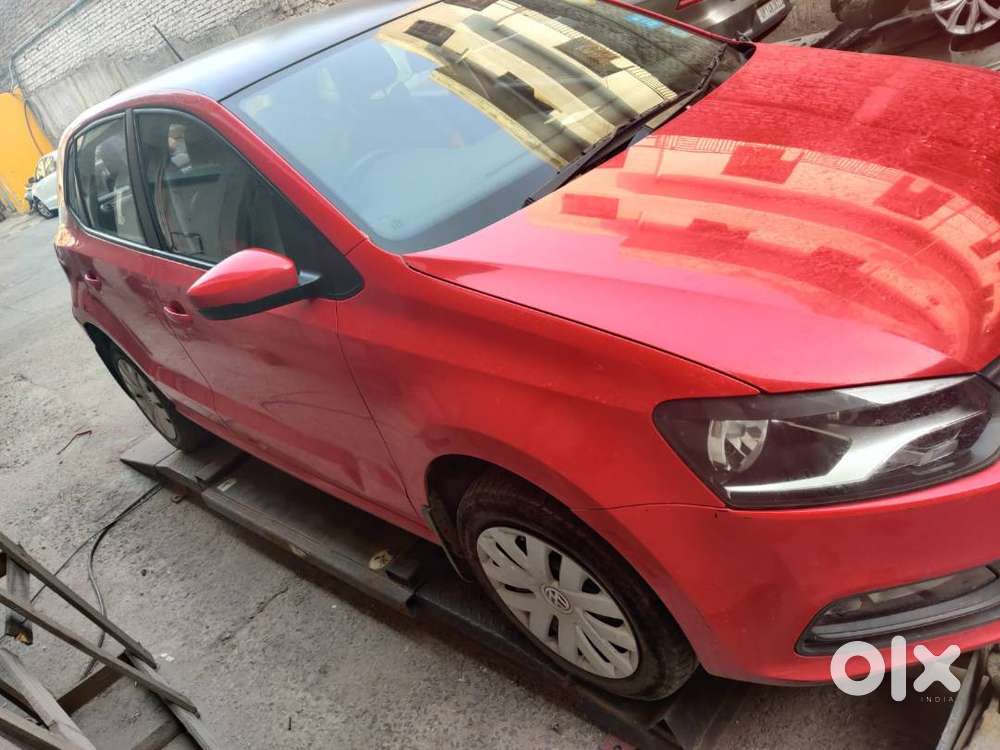 Red Polo, 2017 Model, Bs Iv, In Excellent Condition. Gives 18-19 Km/lt