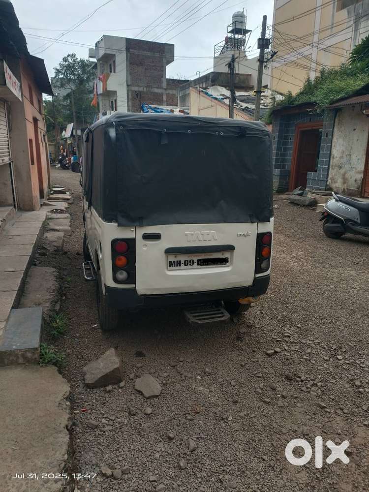 7 + 1 Seater