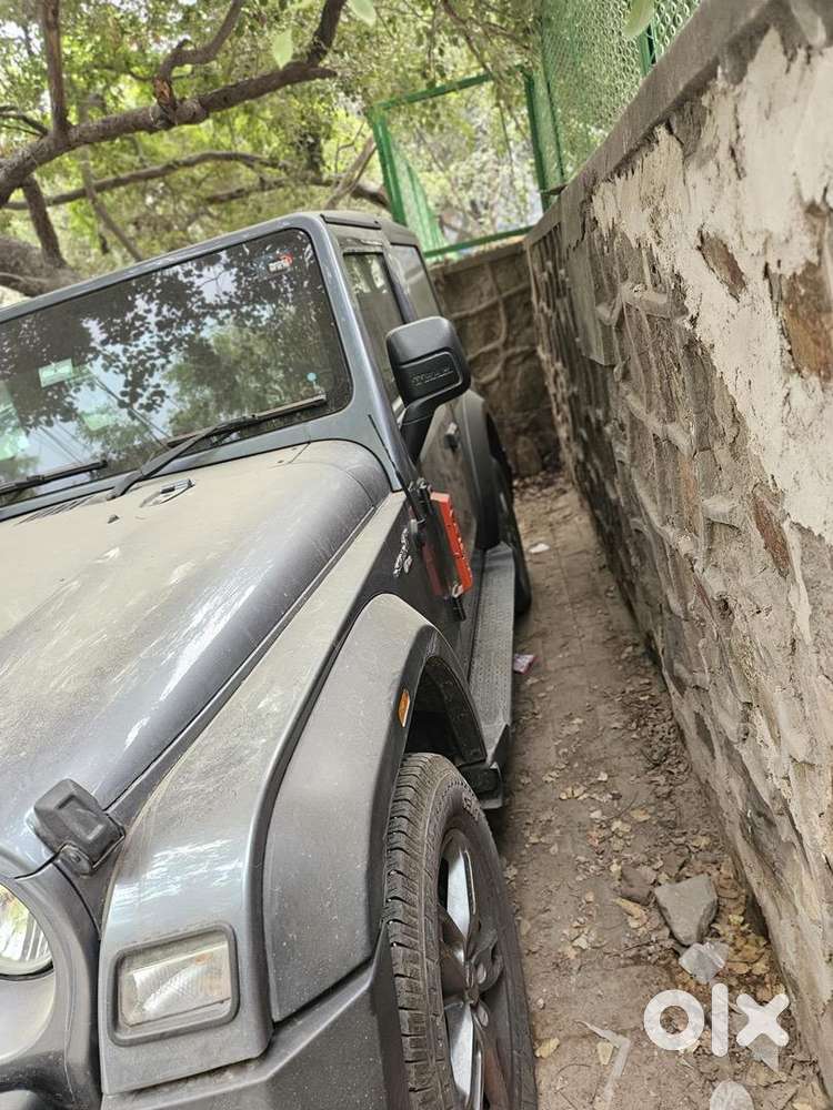 Mahindra Petrol 2023 Car