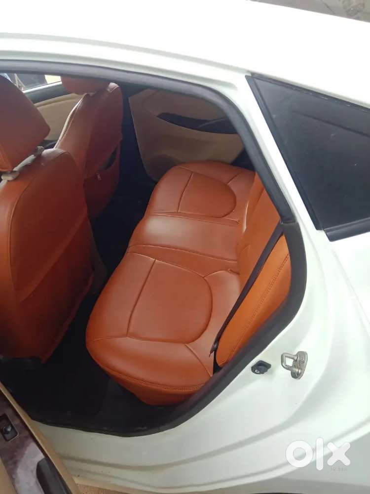 Hyundai Verna 2011