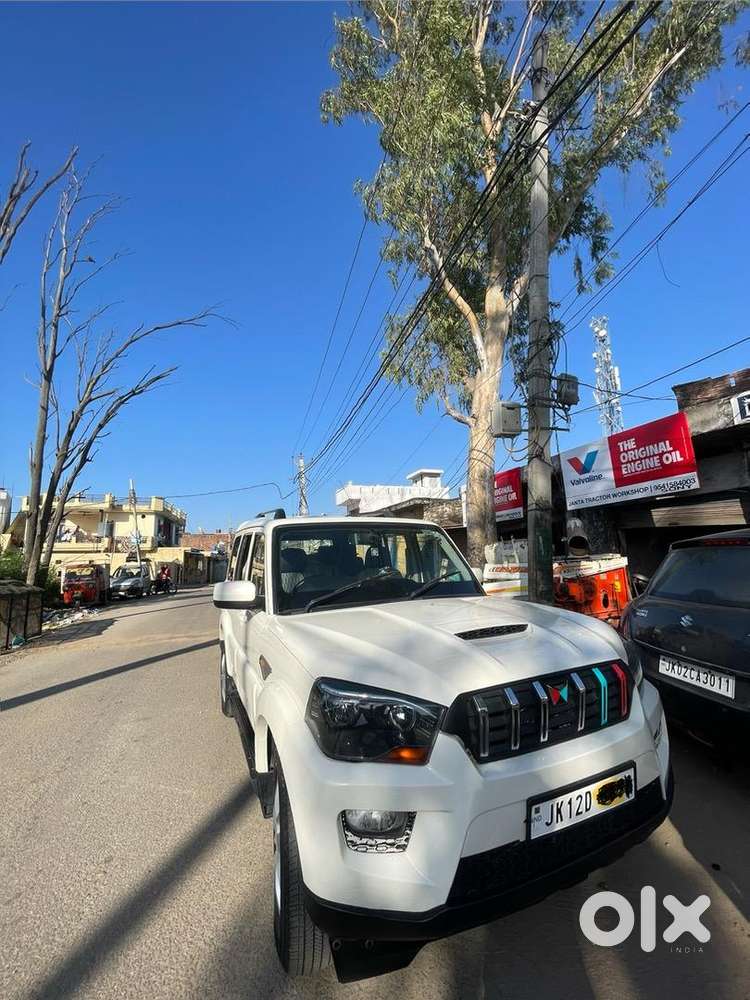 Mahindra Scorpio 2015 Diesel Well Maintained