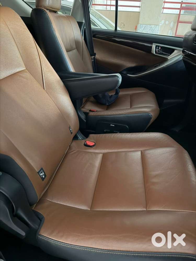 2016 Toyota Innova Crysta Diesel At
