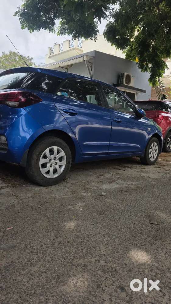 Hyundai I20 Top Model At  Low Km  Lady Driven