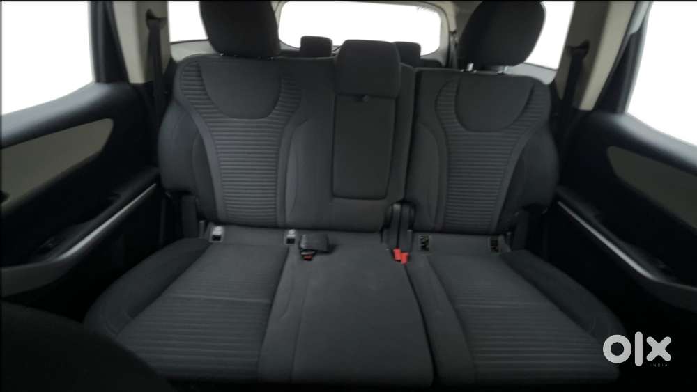 Mahindra Xuv700 2.2 Ax 3 Diesel Mt 7 Str, 2022, Diesel