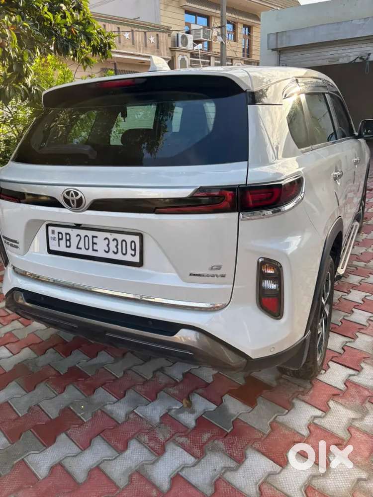 Toyota Urban Cruiser Hyryder 24 Petrol 8600 Km Driven