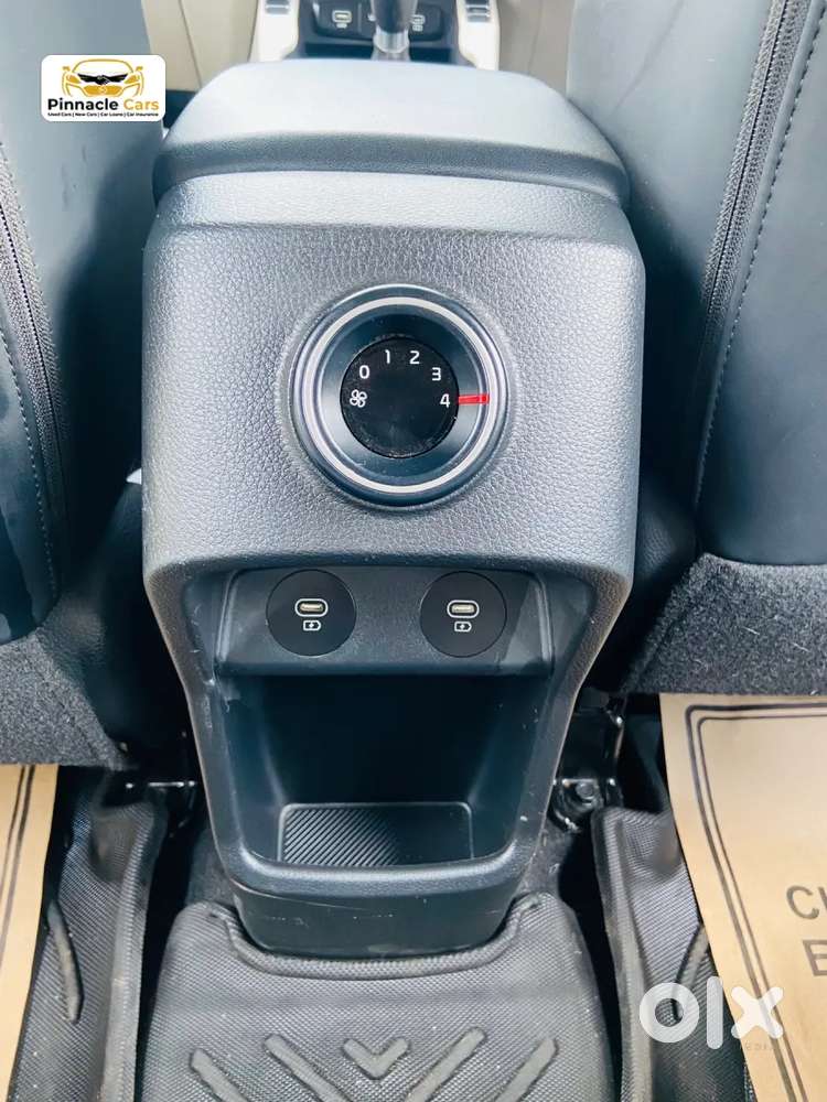 Kia Carens, 2025, Petrol