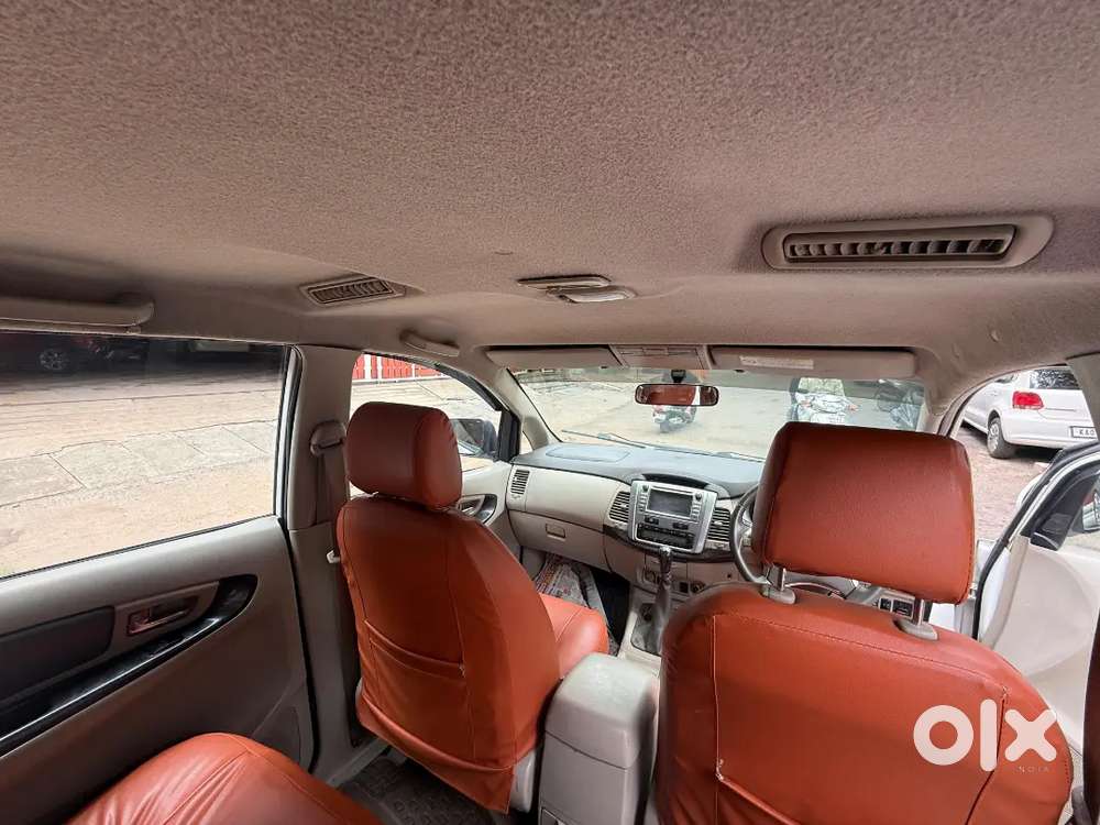 Toyota Innova 2014 Diesel Well Maintained