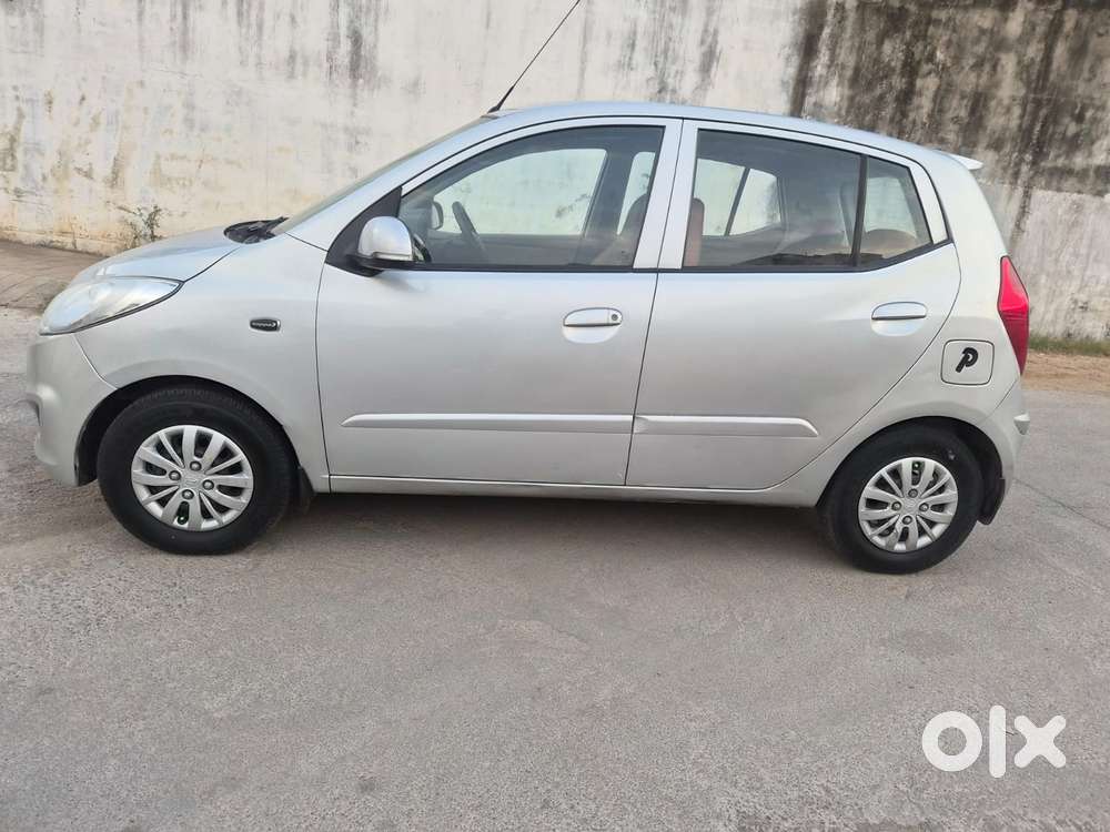 Hyundai I10 Sportz At, 2013, Petrol