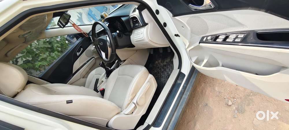 Mahindra Xuv300 W8 Option Dual Tone, 2019, Petrol
