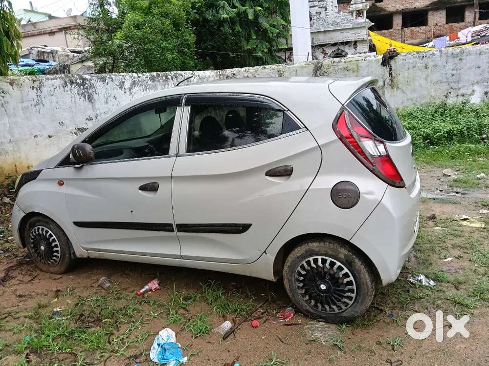 Hyundai Eon Magna 2013 Petrol