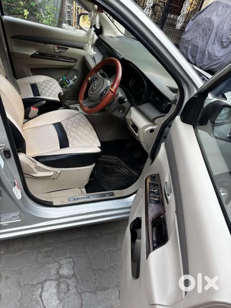 Maruti Suzuki Ertiga Vxi Cng (o)