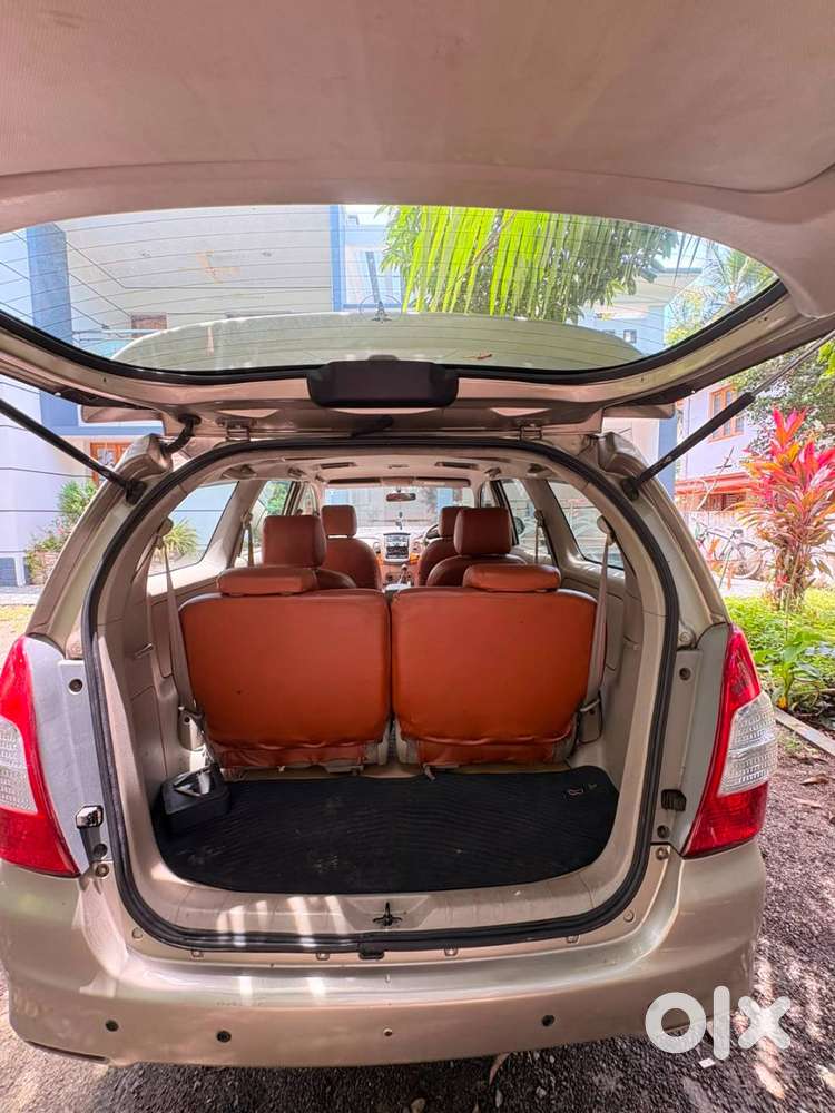 Toyota Innova Diesel 2011
