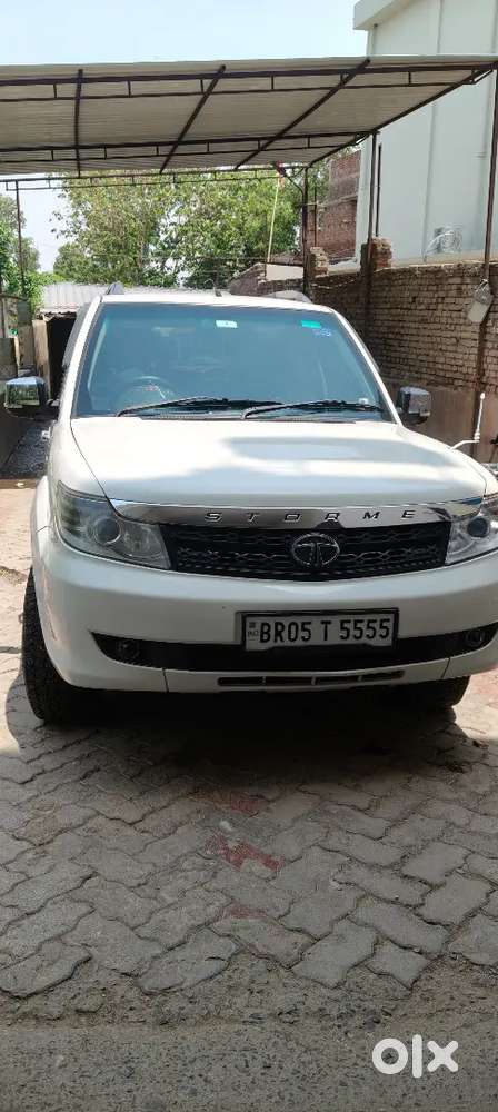 Tata Safari Strome