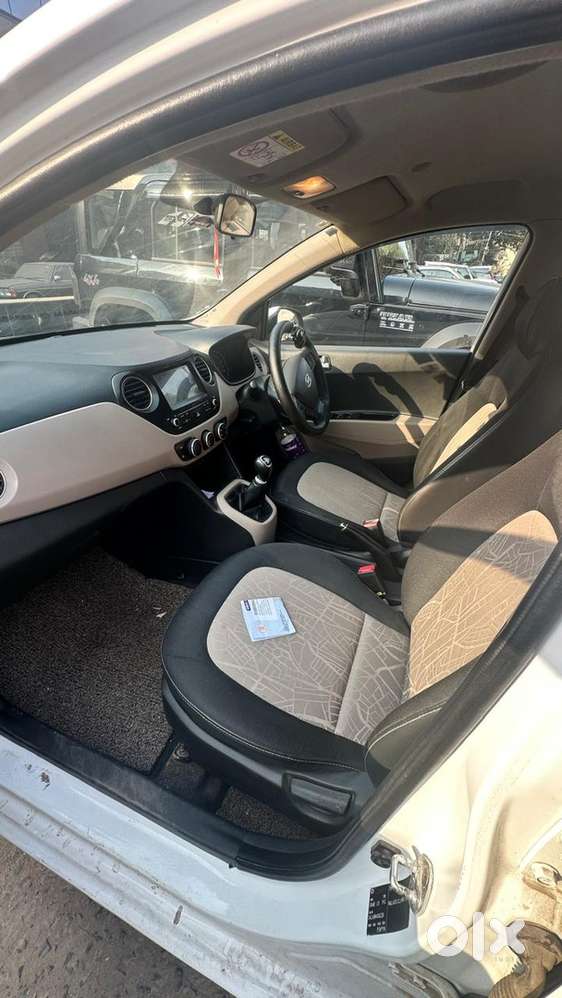 Hyundai Grand I10 Petrol Manual Sportz 2017