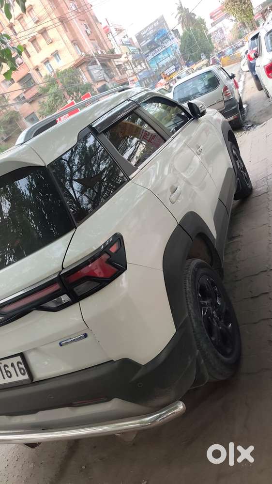 Maruti Suzuki Brezza 1.5 Zxi Plus Smart Hybrid, 2024, Petrol