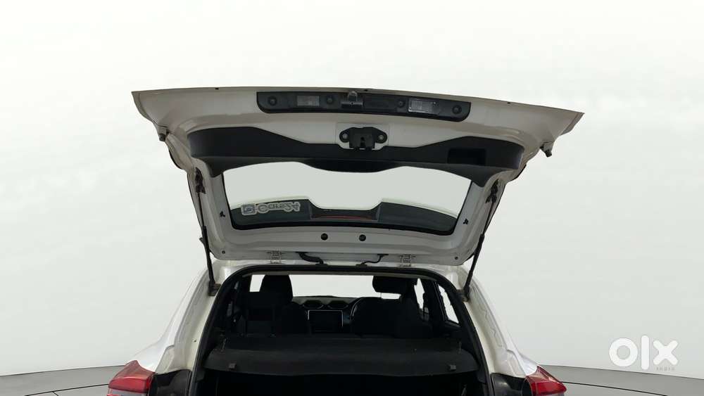 Nissan Magnite 1.0 Xv Premium Turbo Cvt, 2021, Petrol