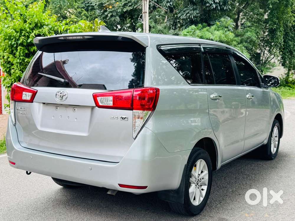 Toyota Innova Crysta 2.4 V 7 Str, 2016, Diesel