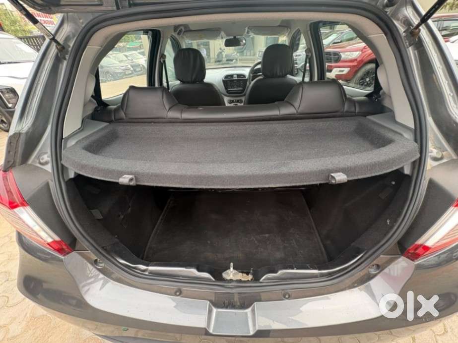 Tata Tiago Xm, 2025, Petrol